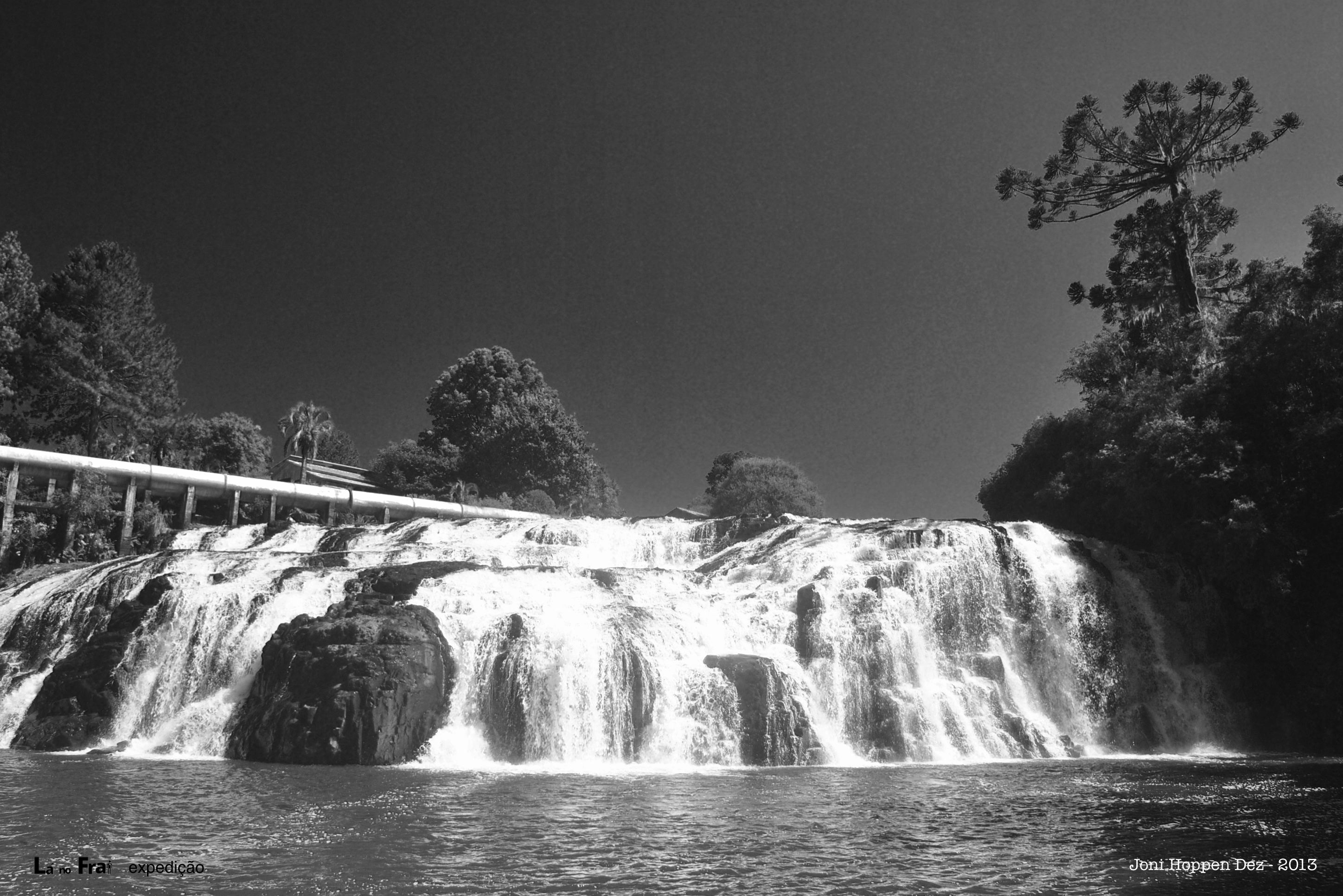 Cachoeira preto e branco blog
